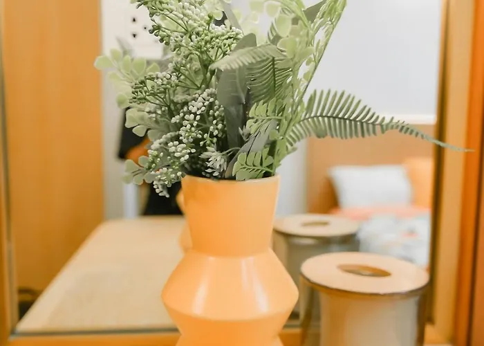 Brand New Hotel-inspired Fern At Grass Residencest5 *