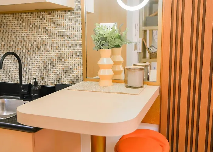 Brand New Hotel-inspired Fern At Grass Residencest5 *